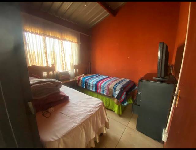 2 BEDROOM HOUSE FOR SALE IN PALM RIDGE EXT 2